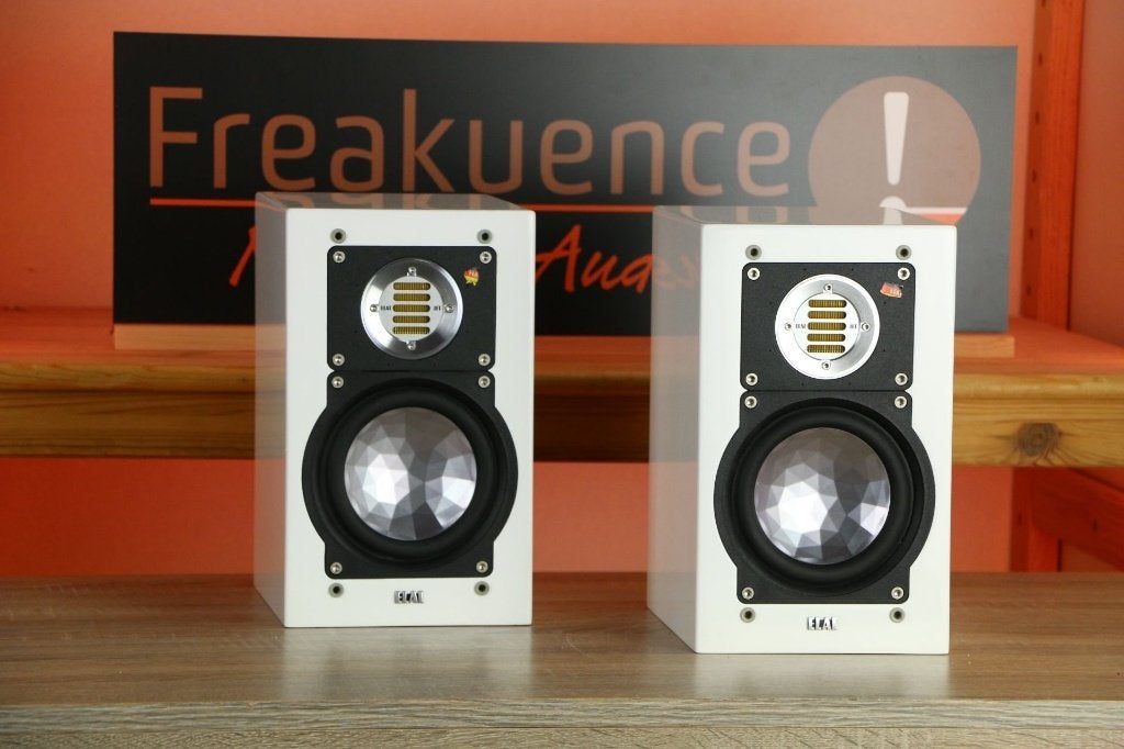Elac BS 243 / BS243 INRUIL OK. Ribbon* No Stands* Twee sets?, Audio, Tv en Foto, Basreflex, Ophalen of Verzenden, Zo goed als nieuw