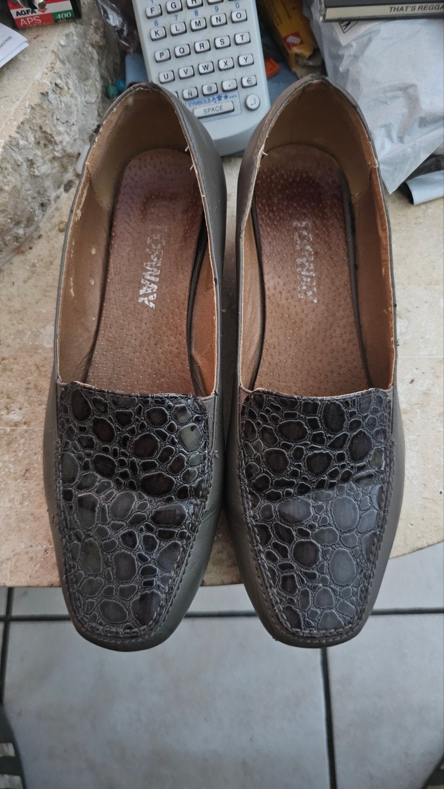 Schoenen, Kleding | Dames, Schoenen, Ophalen, Gedragen, Instappers, Beige