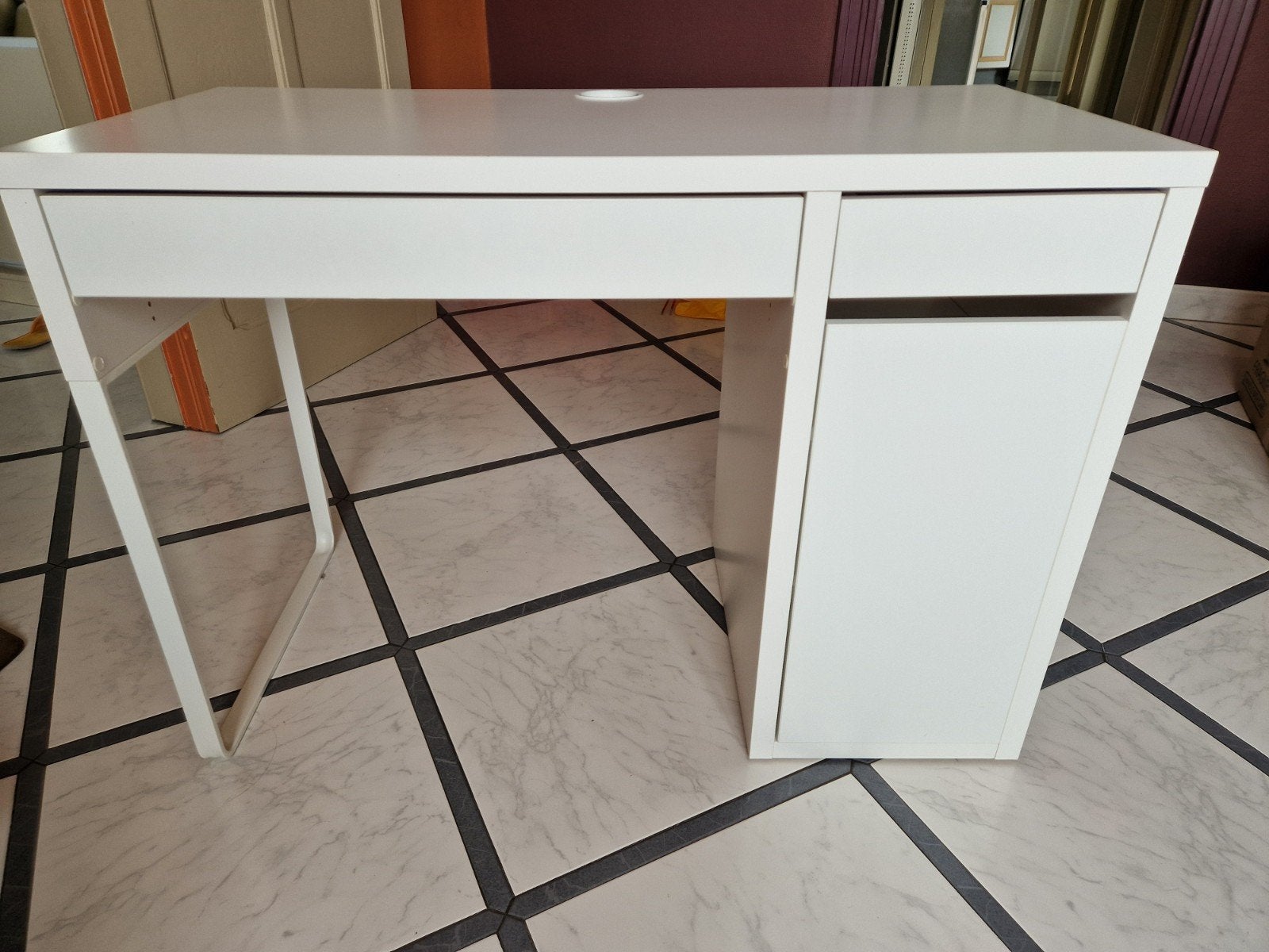 MICKE wit bureau, Huis en Inrichting, Bureaus, Ophalen, IKEA, Wit