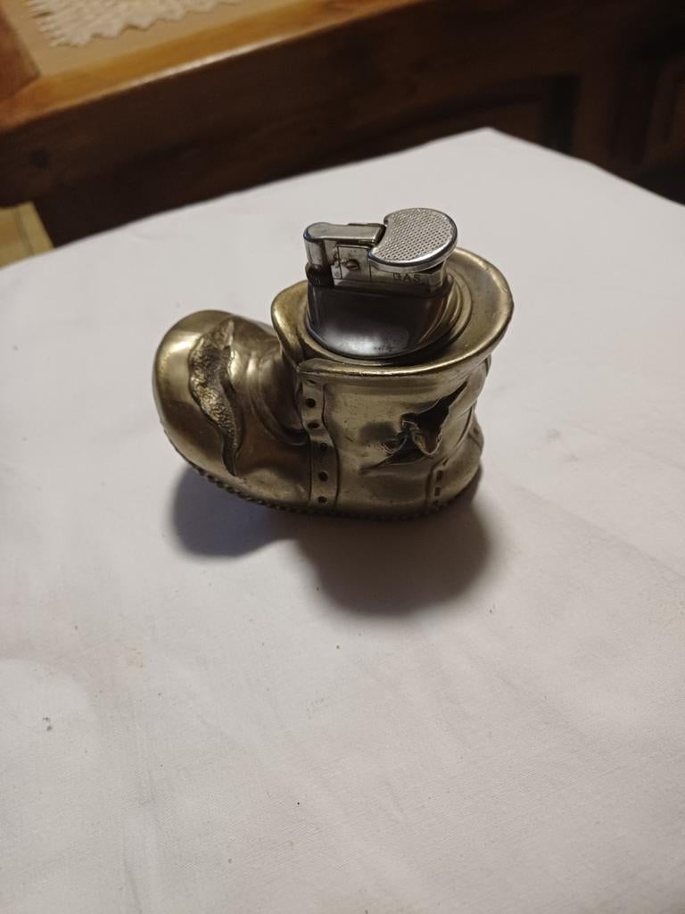 Functionele vintage schoenaansteker, Verzamelen, Rookartikelen, Aanstekers en Luciferdoosjes, Aansteker, Ophalen of Verzenden