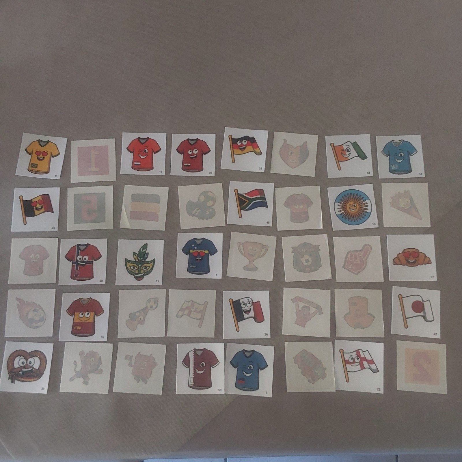 40 verschillende stickers van voetbal van ad delhaize, Verzamelen, Ophalen of Verzenden