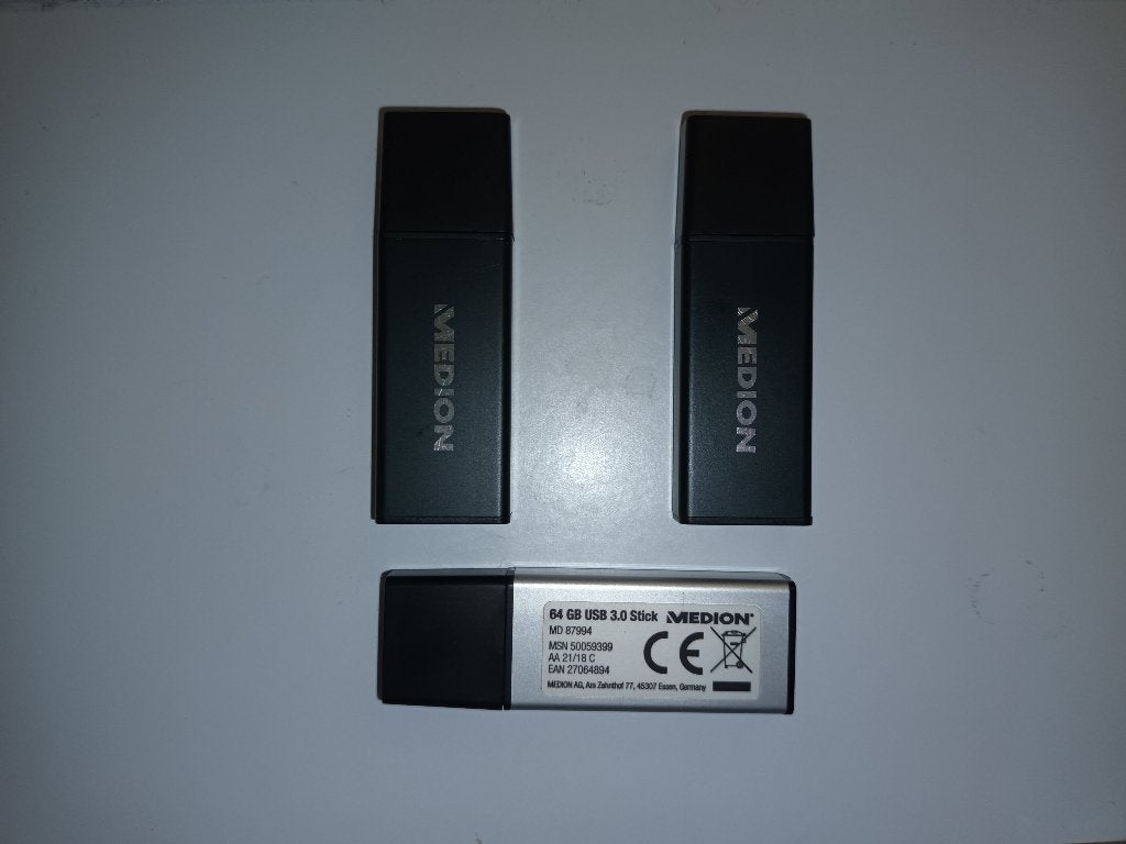 Usb sticks, Computers en Software, USB Sticks, Ophalen of Verzenden, Gebruikt, Medion, 64 GB