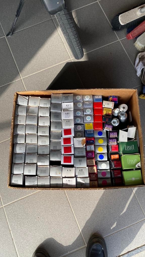 94 couleurs de cheveux, Enlèvement, Comme neuf