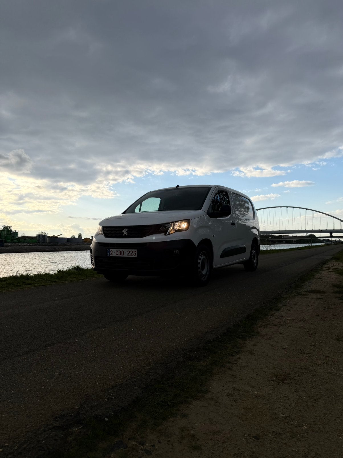 Peugeot Partner L2 Heavy Premium 1.5 BlueHDi 100pk, ✅GEKEURD, Auto's, Voorwielaandrijving, Stof, 4 cilinders, Bedrijf