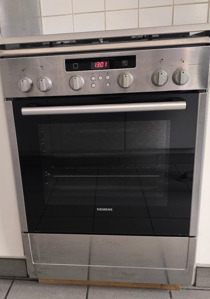 Gasfornuis met oven Siemens, Elektronische apparatuur, Fornuizen, Ophalen, Gebruikt, 4 kookzones, Gas