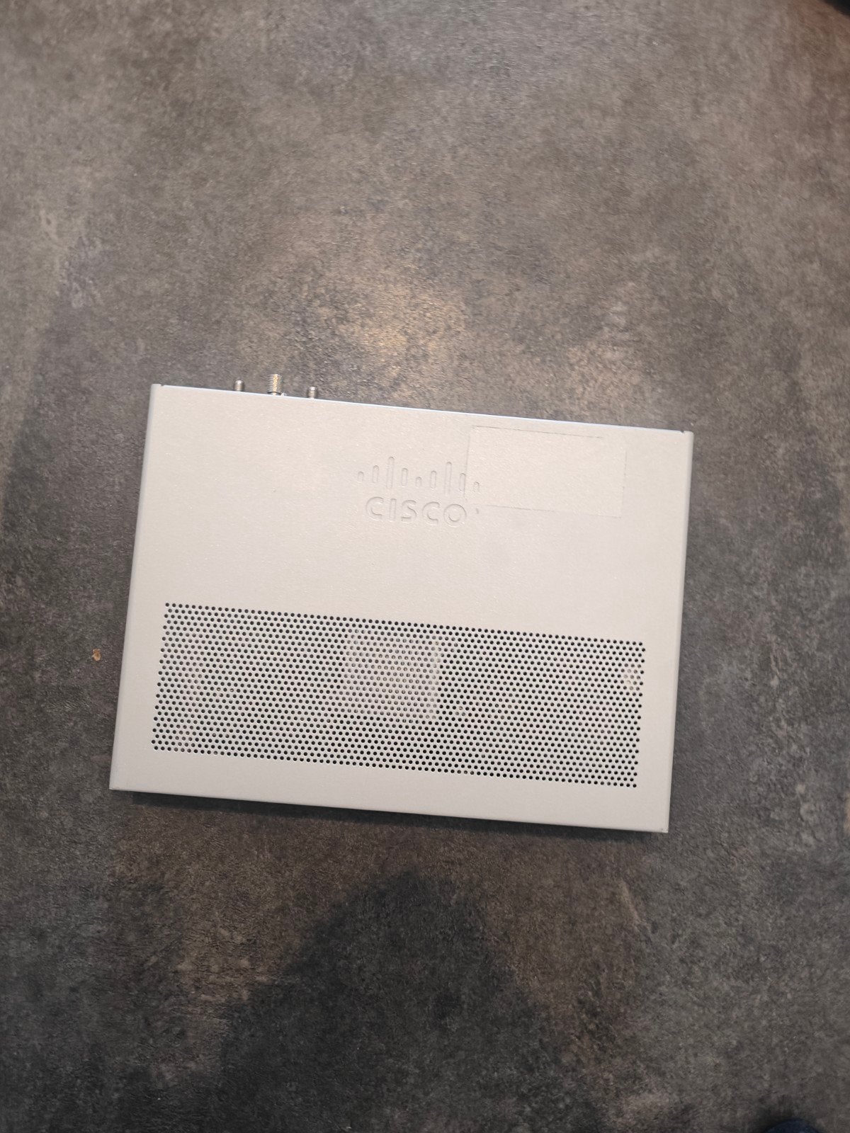 cisco c1121-4PLTEP, Computers en Software, Ophalen of Verzenden, Zo goed als nieuw, Router, Cisco