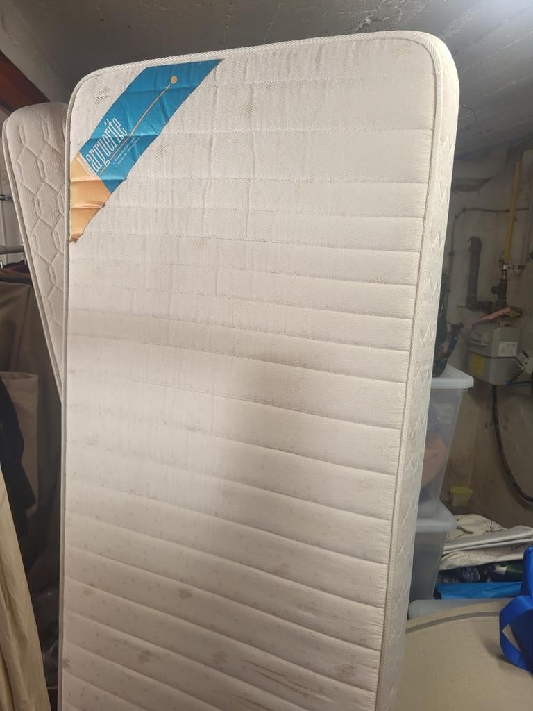 Gratuit Matelas 1 personne enfant, Ophalen, Matras