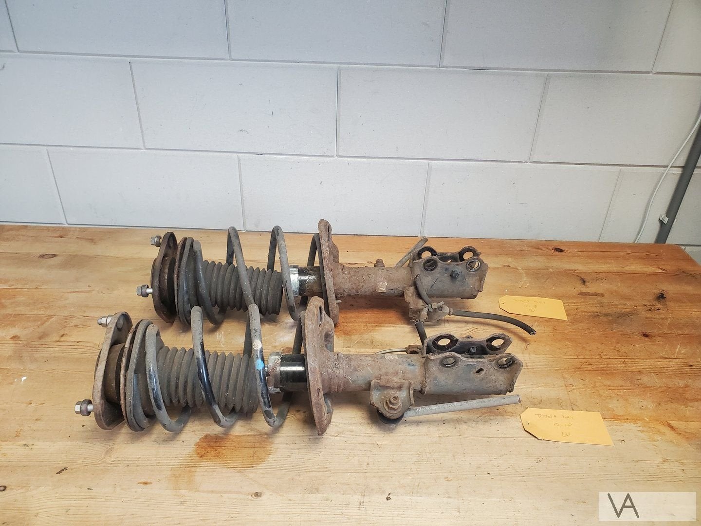 Toyota Auris 2012 -2018 veerpoot schokdemper RECHTS voor €40, Gebruikt, -, -, Ophalen of Verzenden