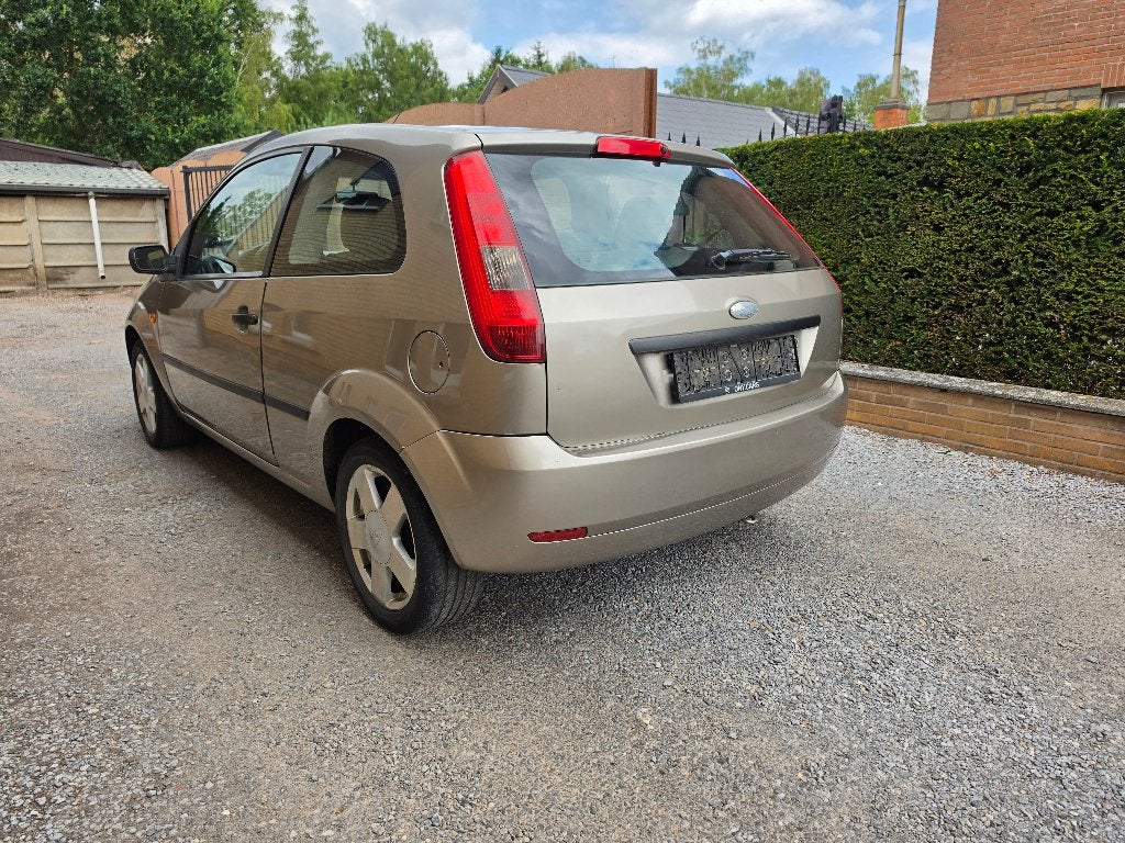 Ford Fiesta 1.25 16v essence, Autos, Achat, Entreprise, Boîte manuelle, https://public.car-pass.be/vhr/9ca100ac-71c4-4c13-9c63-63d43ecaf075