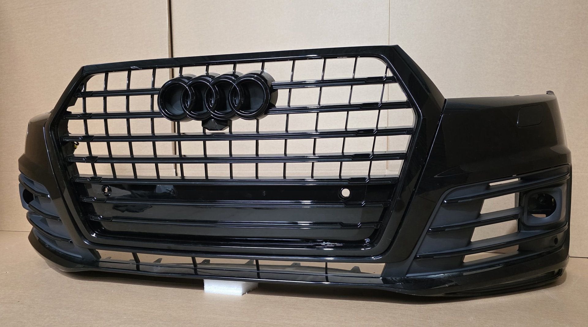 Voorbumper Audi Q7 4M0 SQ7 Origineel Bumper 6xPDC KLS S-LINE, Gebruikt, -, Voor, Bumper