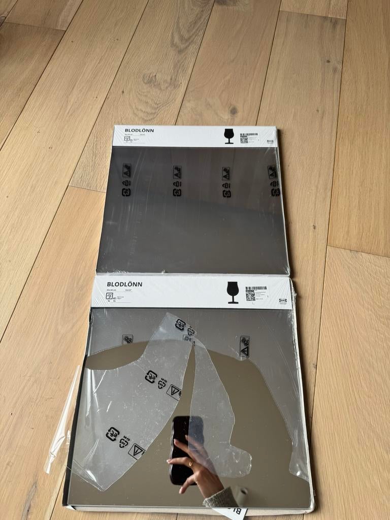 IKEA spiegels BLODLÖNN – set (1 nieuw + 1 met 2 stuks), Huis en Inrichting, Woonaccessoires | Spiegels, Nieuw, Minder dan 50 cm