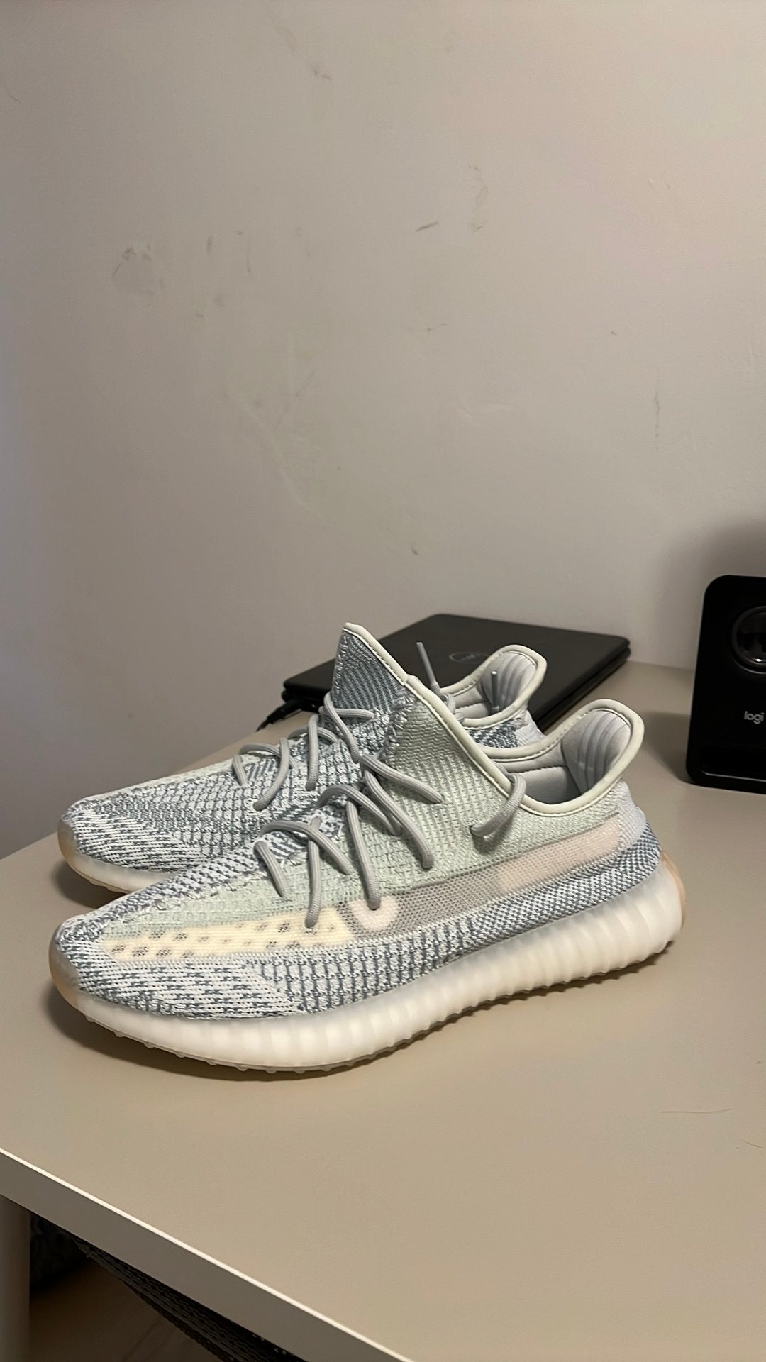 Adidas Yeezy 350 V2 Cloud White (maat 44, ongedragen), Overige kleuren, Verzenden, Nieuw, Sneakers