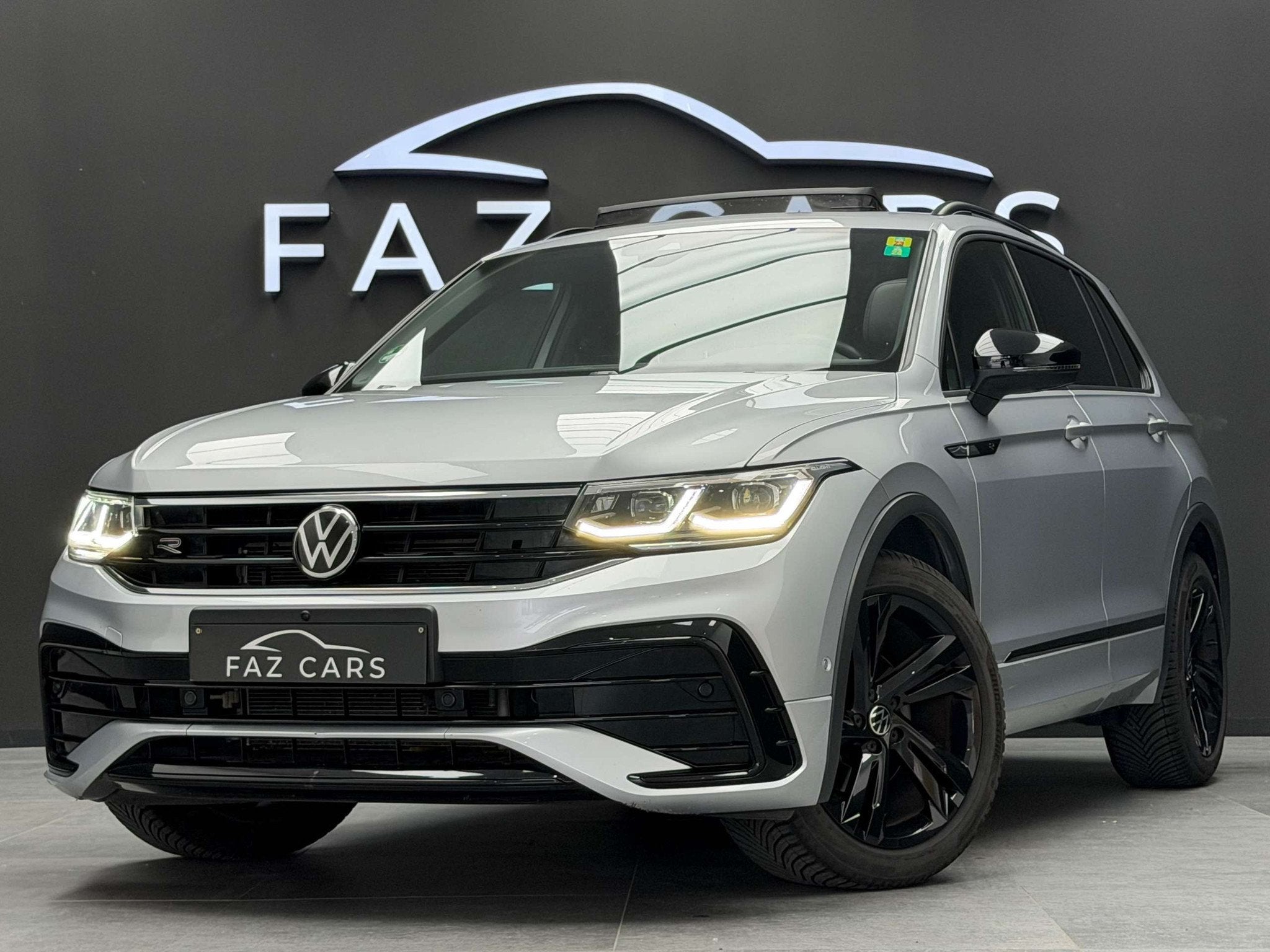 Volkswagen Tiguan * Réservé * (automatique), Cuir, Argent ou Gris, Achat, Entreprise