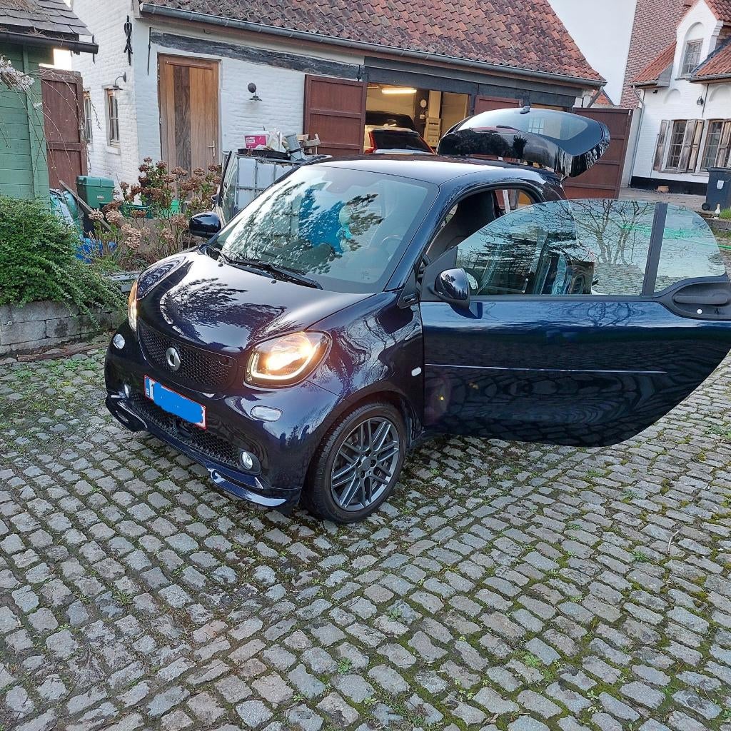 Blauwe Smart fortwo Brabus style, Autos, Achat, Euro 6, 2 places, Entretenue par le concessionnaire