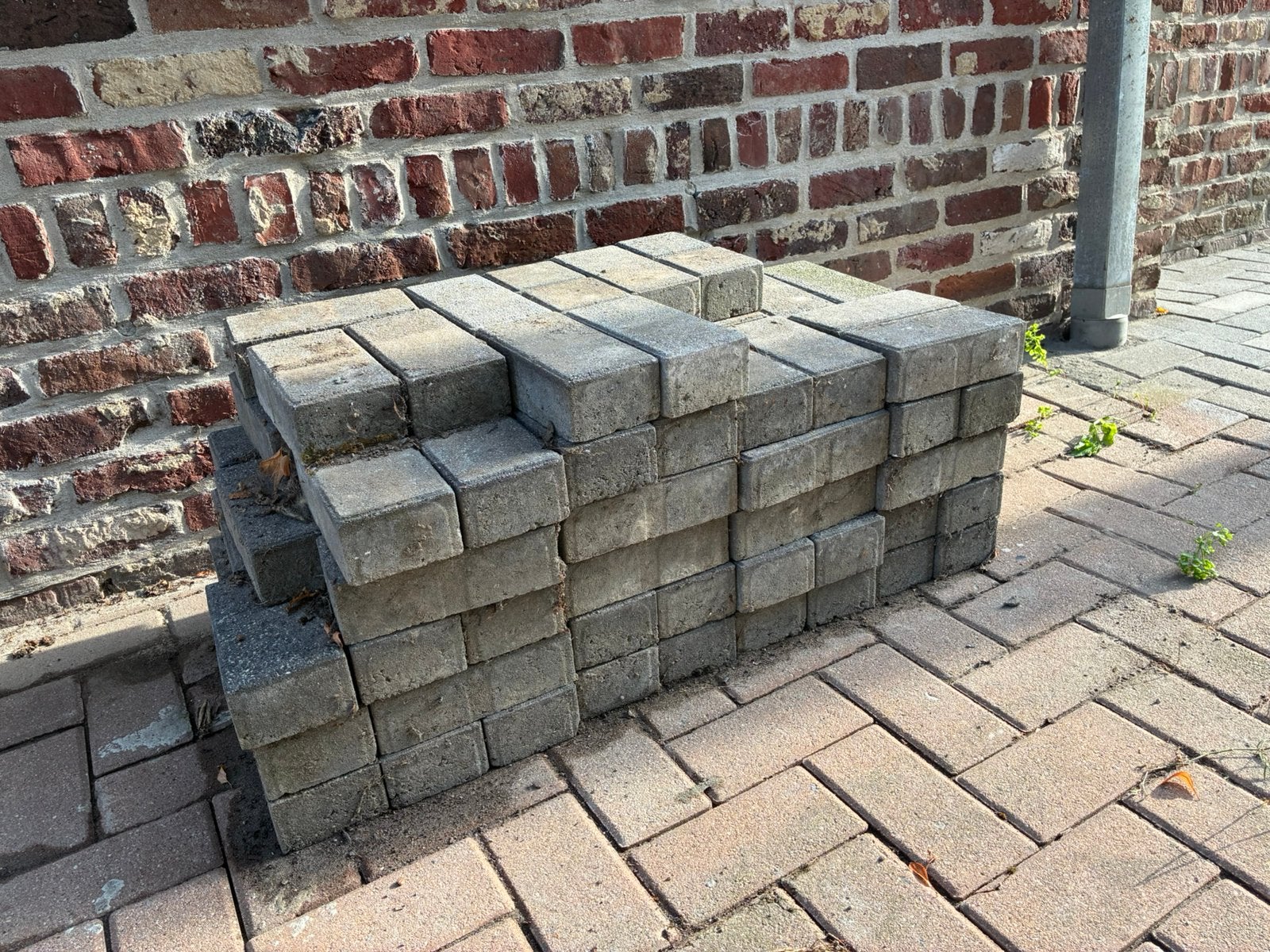 Betonklinkers, Ophalen, Zo goed als nieuw