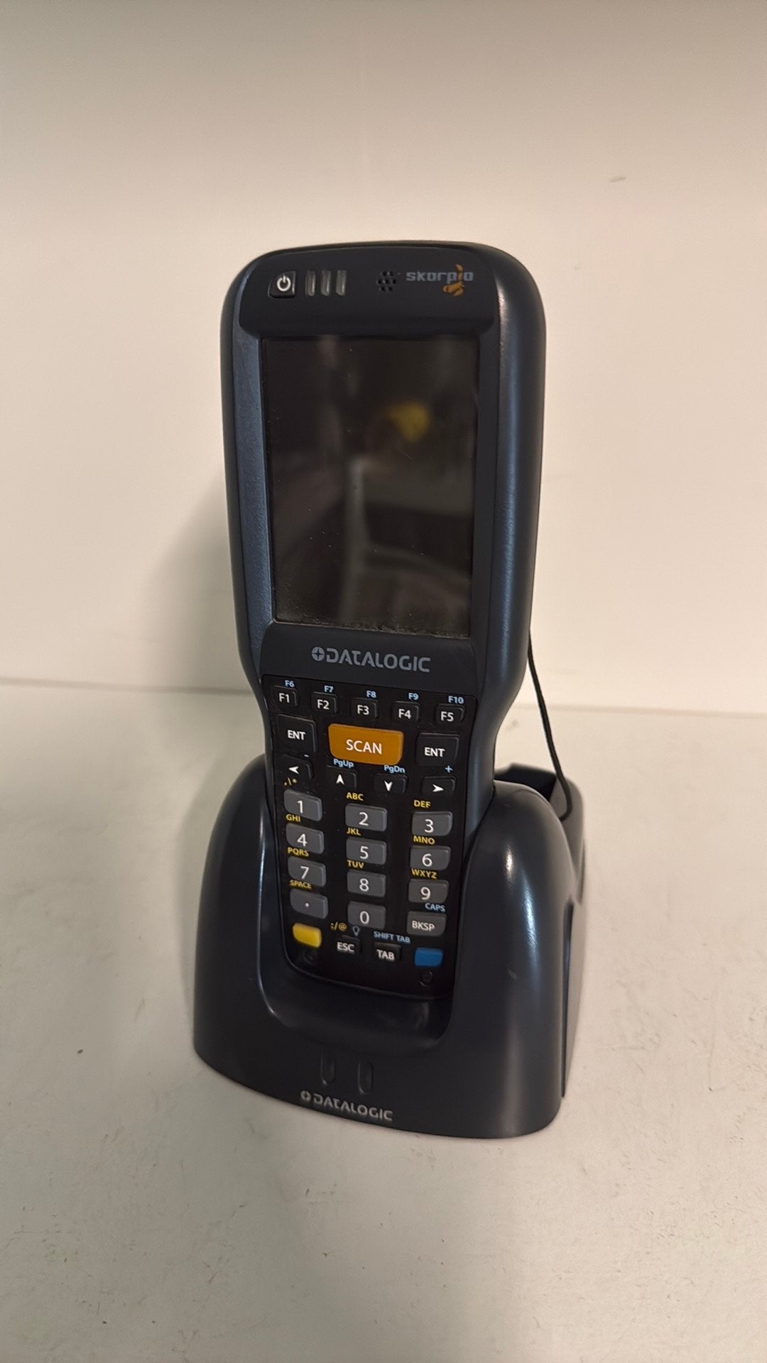Datalogic Skorpio X3 + oplaadstation - NIEUW/NOOIT GEBRUIKT, Computers en Software, Scanners, Ophalen of Verzenden, Zo goed als nieuw