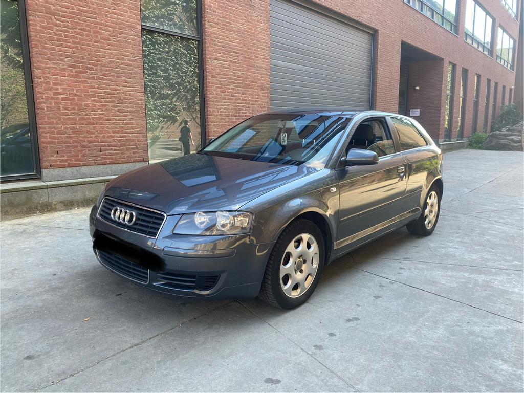 Audi A3 1.6 benzine bwj 2003 met keuring verkoop, Parkeersensor, 4 cilinders, Bedrijf, Grijs