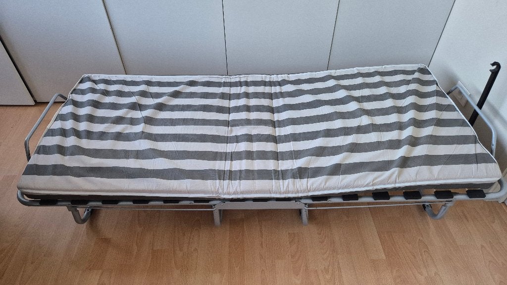 Logeerbed, Huis en Inrichting, 190 cm of minder, Metaal, Grijs, Ophalen