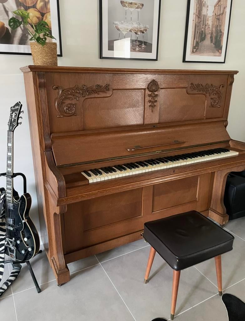Houten buffetpiano, Muziek en Instrumenten, Piano's, Ophalen, Gebruikt, Bruin, Piano
