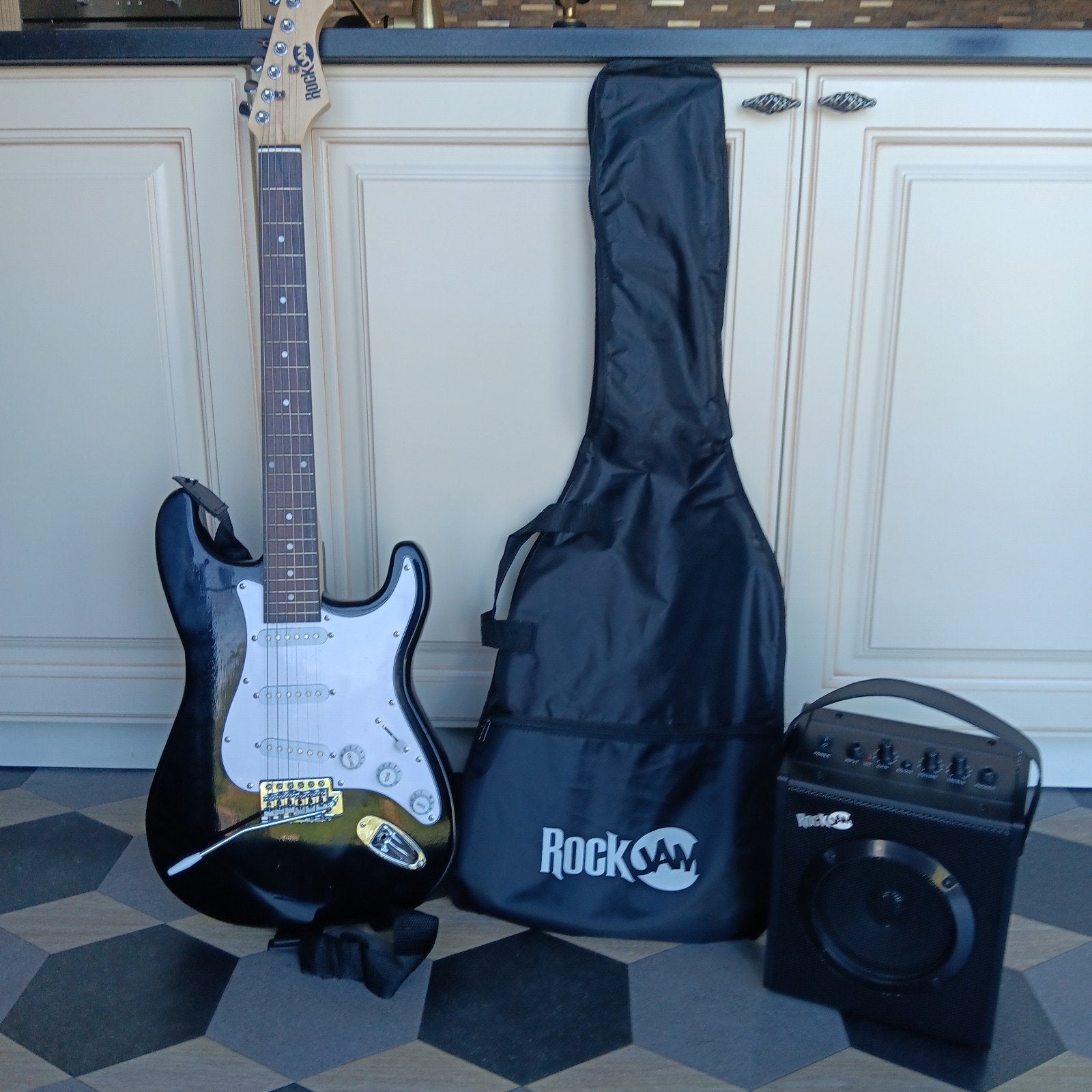 elektrische gitaar. 1linkshandig 1 rechts, Musique & Instruments, Instruments à corde | Guitares | Électriques, Enlèvement