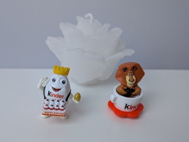 œuf surprise - 2 figurines Kinder, Collections, Œufs à surprise, Enlèvement, Utilisé, Figurines
