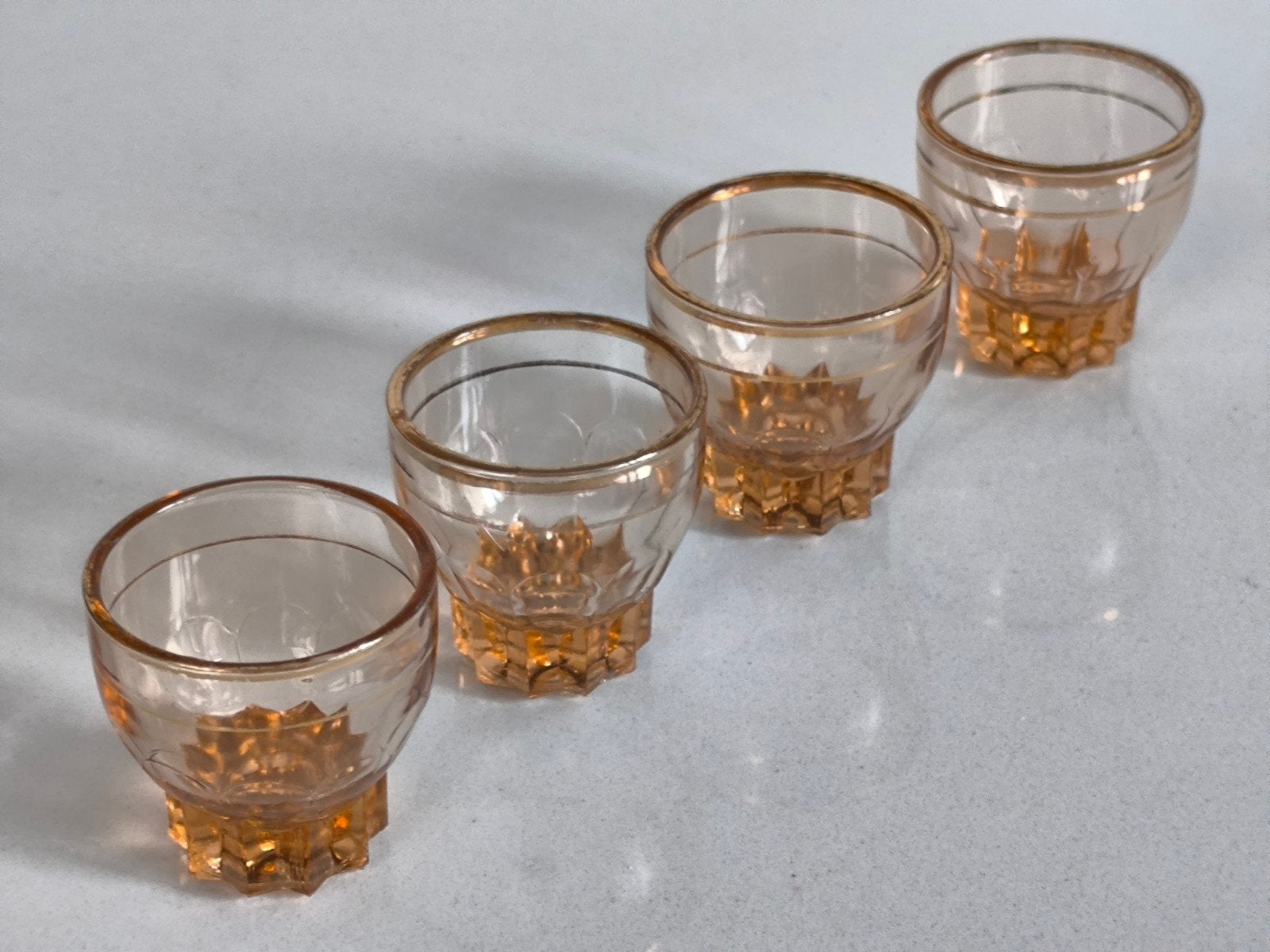 4 rosaline likeurglaasjes, art deco periode, Ophalen of Verzenden