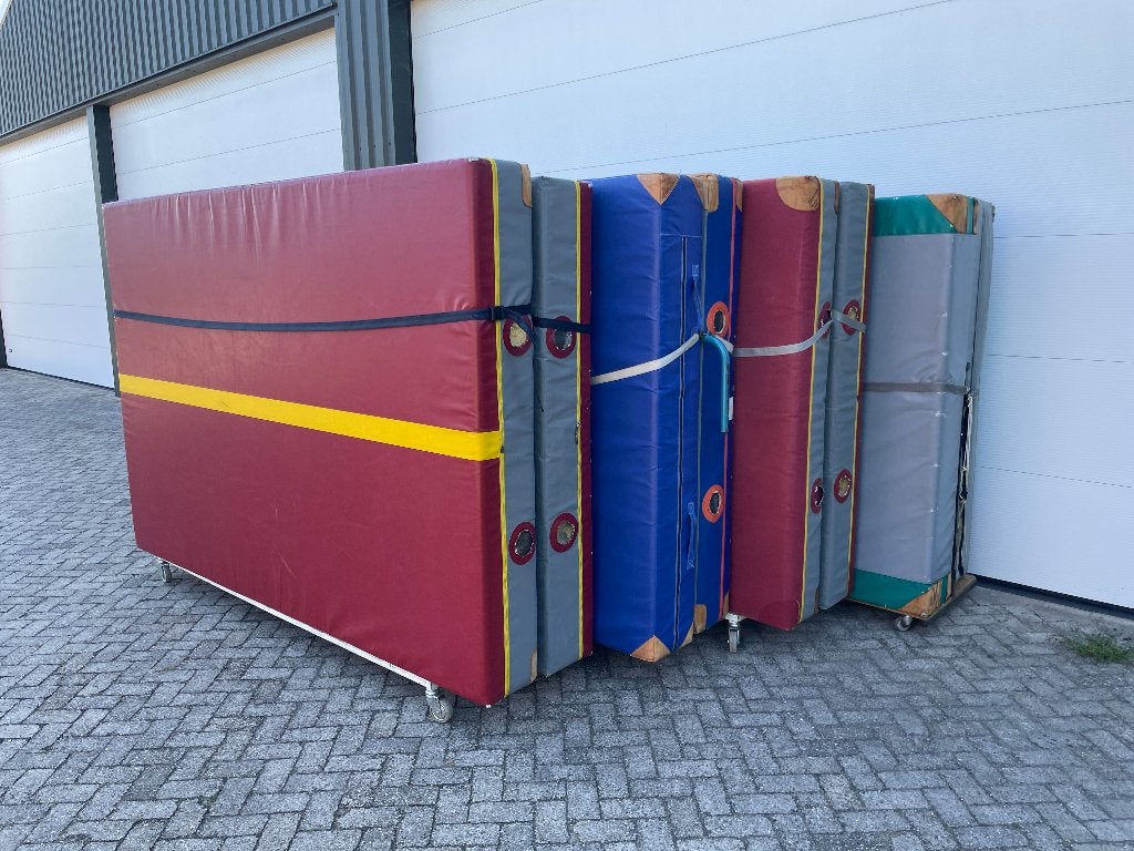 Dikke landingsmat valmat  mat turnmat, gymmat valpreventie, Sport en Fitness, Ophalen, Gebruikt