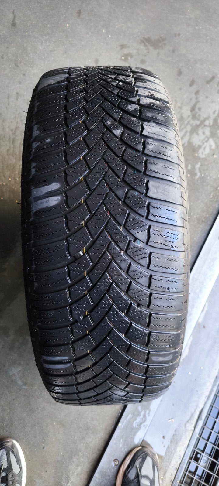 Pneus toutes saisons Bridgestone à vendre 225/55 R18. (60€), 4 Saisons, Enlèvement, Utilisé, 225 mm