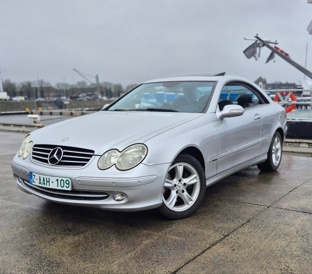 Mercedes CLK / automatik / full optie / gekeurd voor verkoop, Auto's, 4 deurs, Achterwielaandrijving, Zwart, 4 cilinders