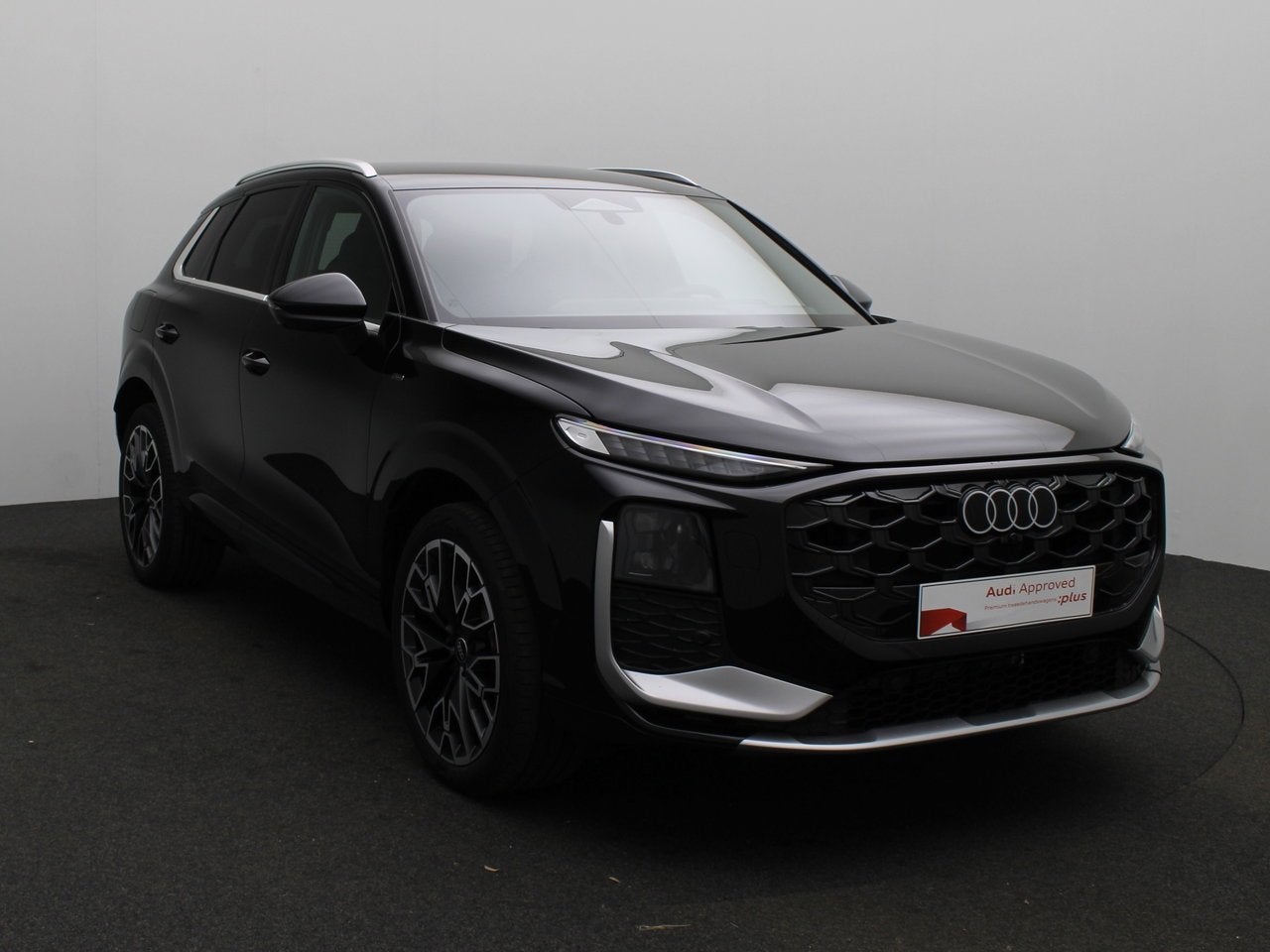 Audi Q3 SUV e-hybrid (PHEV) Audi Q3 SUV Corporate S e-hybrid, Auto's, Automaat, 48 g/km, Hybride Elektrisch/Benzine, https://public.car-pass.be/vhr/1b68daaf-d704-478c-a8b7-64b25c158601