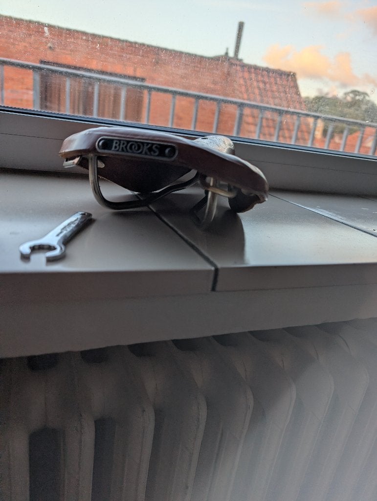 Brooks fiets zadel en rugzak., Vélos & Vélomoteurs, Enlèvement, Comme neuf
