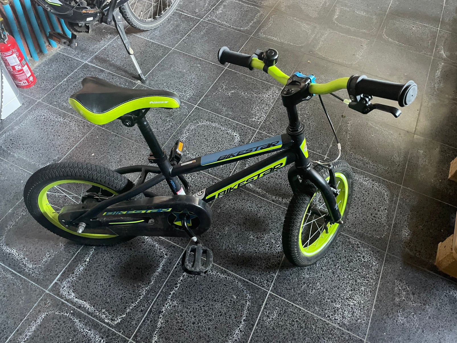 Bikestar 14 inch fiets, Fietsen en Brommers, Ophalen, Terugtraprem, Gebruikt, Staal