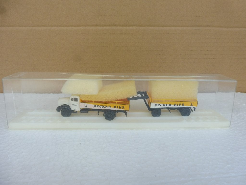 1:87 Brekina  Mercedes Benz 311 Becker Bier brouwerij, Hobby en Vrije tijd, Modelauto's | 1:87, Zo goed als nieuw, Bus of Vrachtwagen