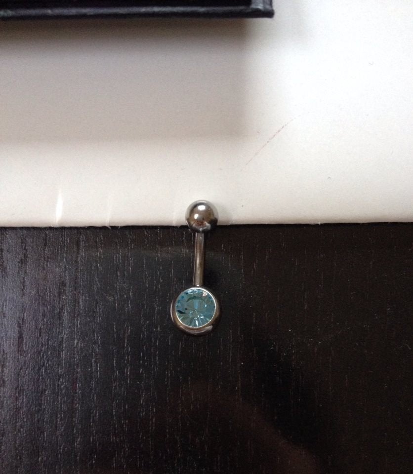 Piercing nombril, Handtassen en Accessoires, Piercings, Ophalen of Verzenden, Zo goed als nieuw, Staal, Navelpiercing