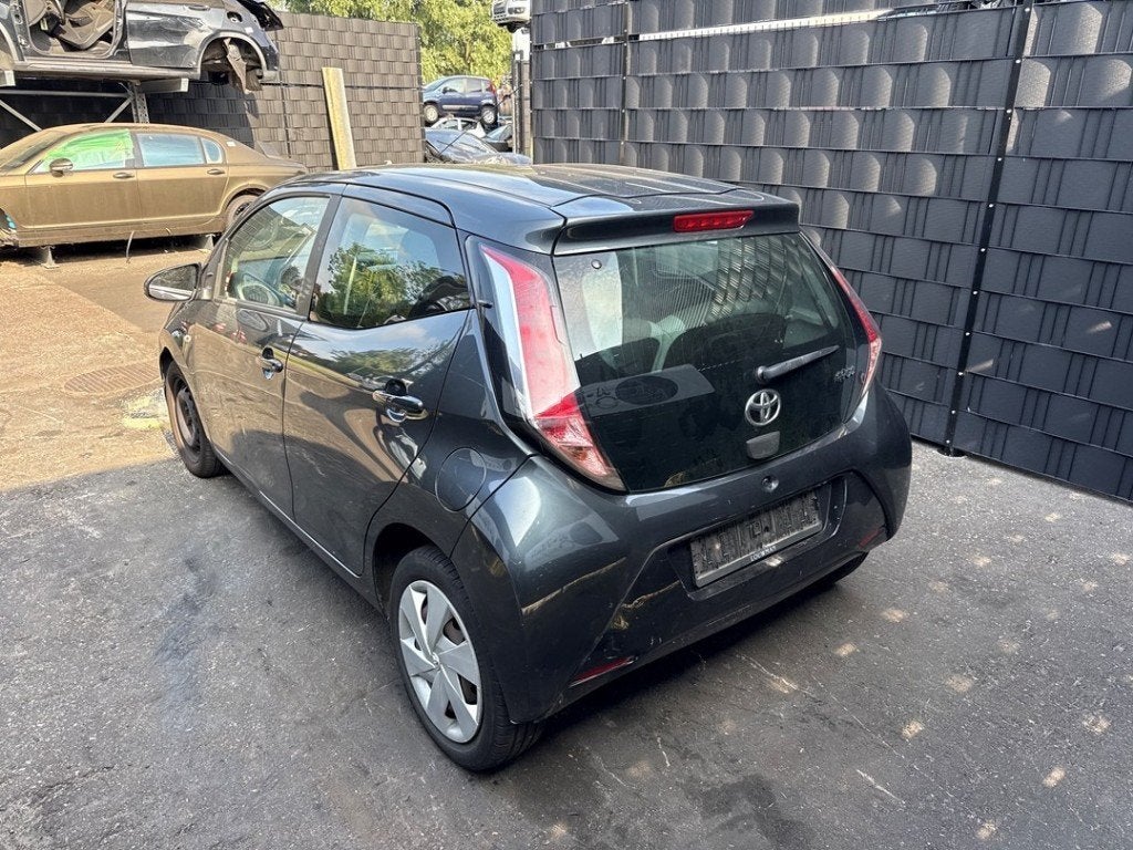 FEU ARRIÈRE GAUCHE Toyota Aygo (B40) (|815610H110|), Autos : Pièces & Accessoires, Kundenbetreuung@toyota.de, Toyota, Utilisé