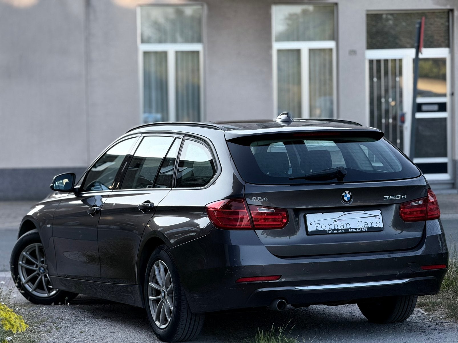 Bmw 320dA • Automaat • Navigatie • 2013 • Top Wagen, Automaat, 1995 cc, Zwart, 4 cilinders