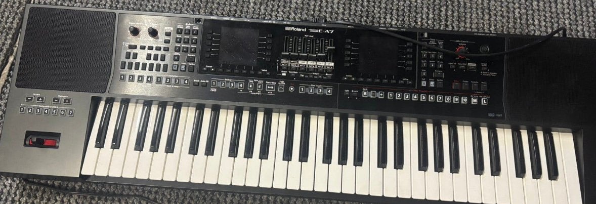 Roland E-A7 in perfecte staat., Musique & Instruments, Enlèvement, Comme neuf, Roland