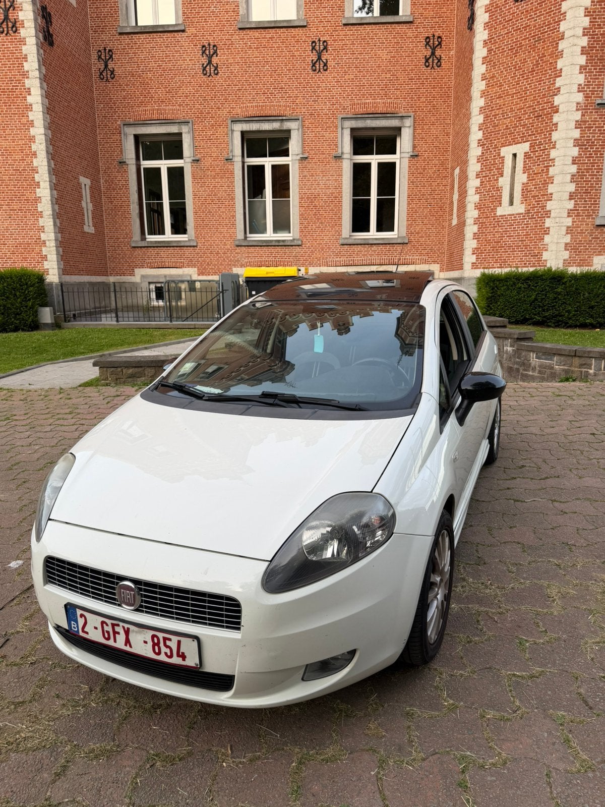 Fiat grand punto 2011 édition Niro Bianco toit panoramique, Autos, Fiat, Particulier, Achat, Punto