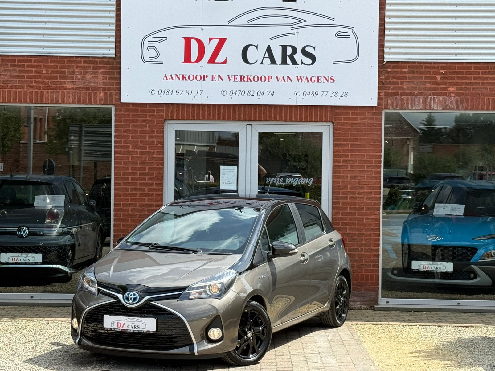TOYOTA YARIS HYBRID BI-TONE 1.5I 73CV |NAVI | CAMÉRA | LED, Autos, Toyota, Entreprise, Achat, Yaris, ABS, Caméra de recul, Airbags