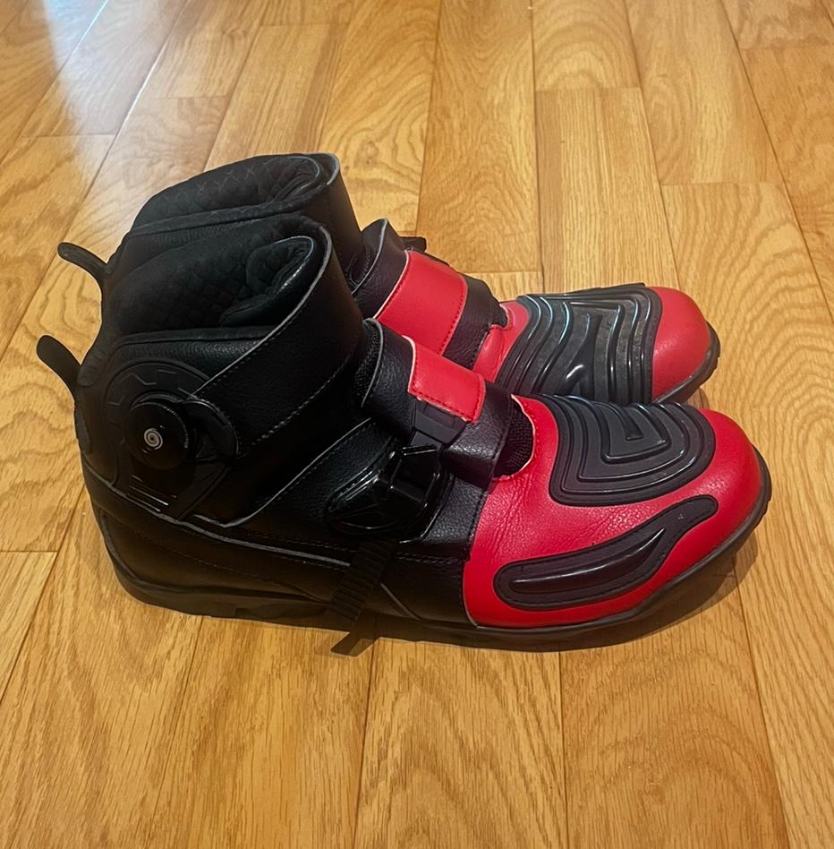 Motorschoenen rood/zwart, maat 43, Ophalen, Nieuw zonder kaartje, Dames, Laarzen
