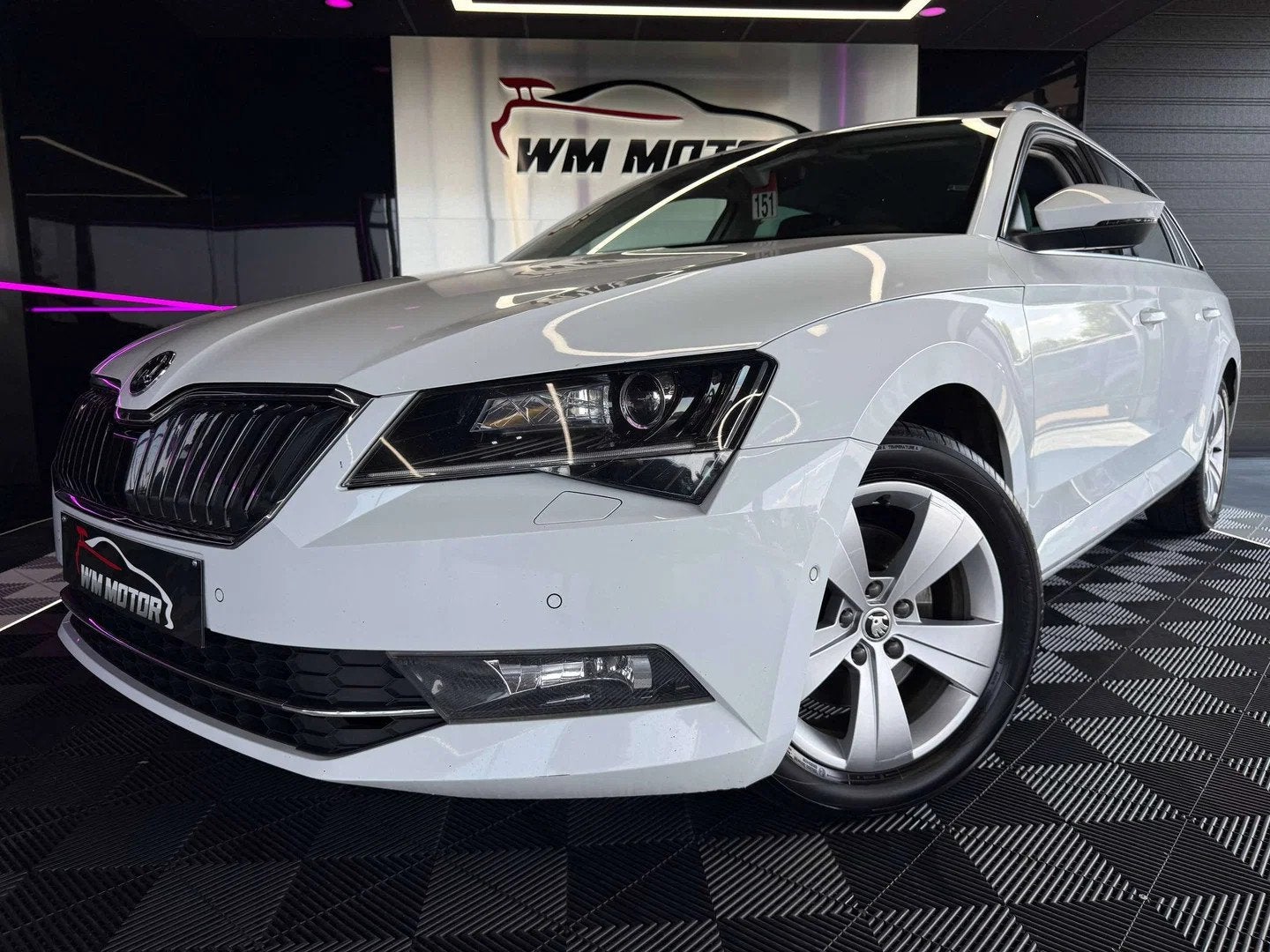 Skoda Superb Superb 1.6 CR TDi, Autos, Cuir, Achat, https://public.car-pass.be/vhr/7a8b2f71-98dd-410a-9800-9cdd03431058, Euro 6