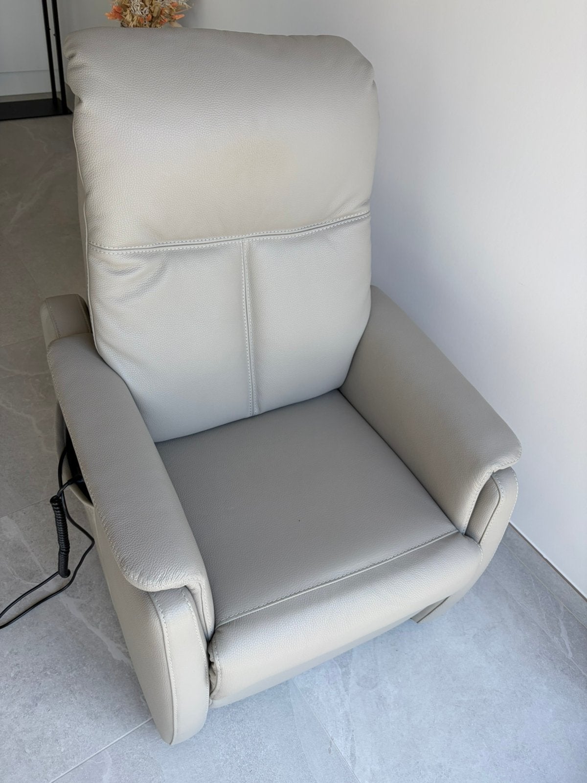 Relax zetel met elektrische bediening, Enlèvement, Comme neuf