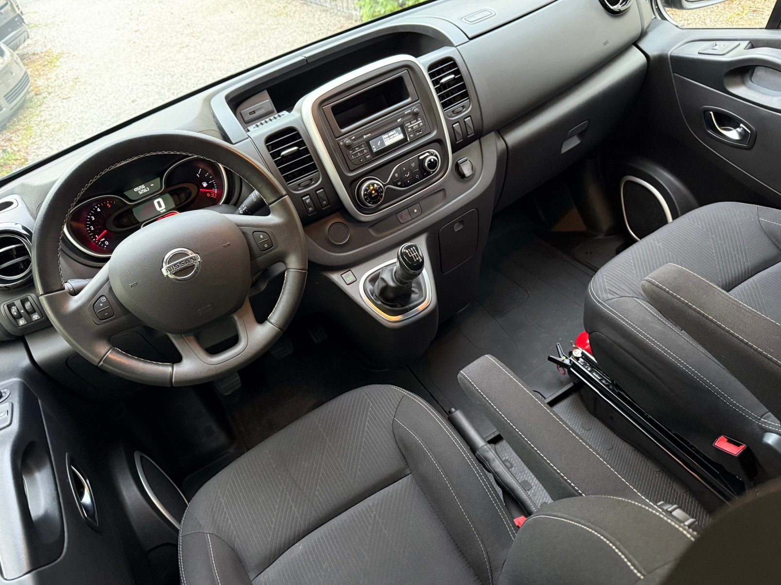 Nissan NV300 2.0DCI - 2020 - 5 zit Long Dub Cab Airco Nardo, Auto's, Start-stop-systeem, Bedrijf, Diesel, Te koop