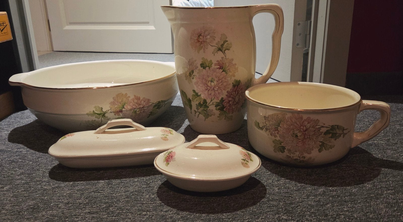 Antieke 5-delige lampetset / toiletset Faïencerie de Nimy, Antiek en Kunst, Ophalen