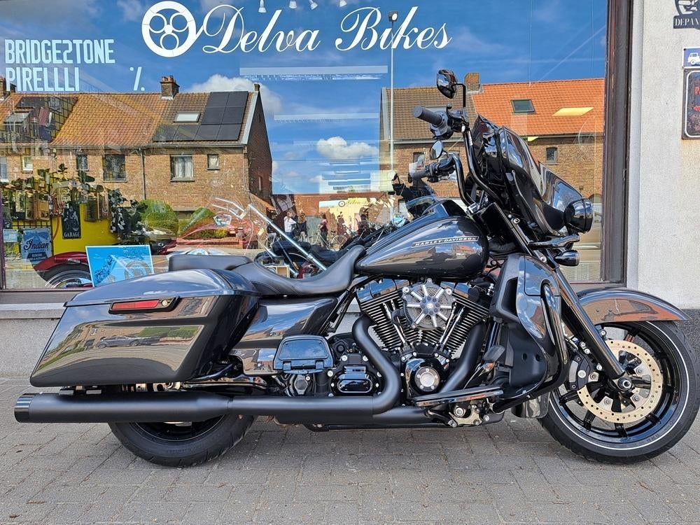 Harley Streetglide -2015- 36988 km, 1688 cc, 2 cilinders, Meer dan 35 kW, Toermotor