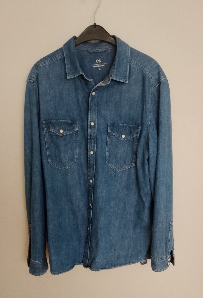 jeans hemd maat L (2 stuks), Kleding | Heren, Overhemden, Ophalen, Zo goed als nieuw, Halswijdte 41/42 (L)