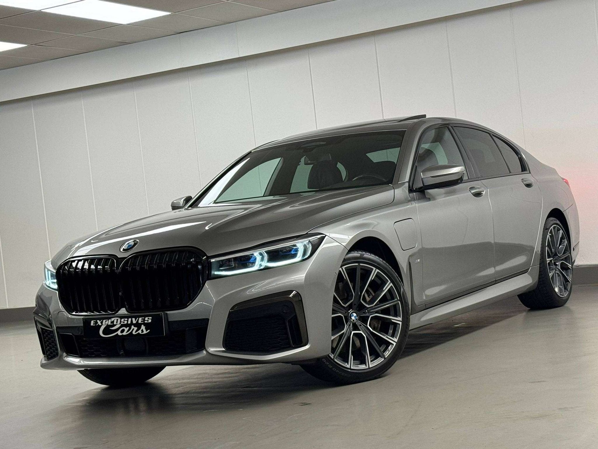 BMW 7 Serie 745 eAS PHEV M SPORT TO PANO LASER HEAD UP HARMA, Cuir, Argent ou Gris, Achat, Entreprise