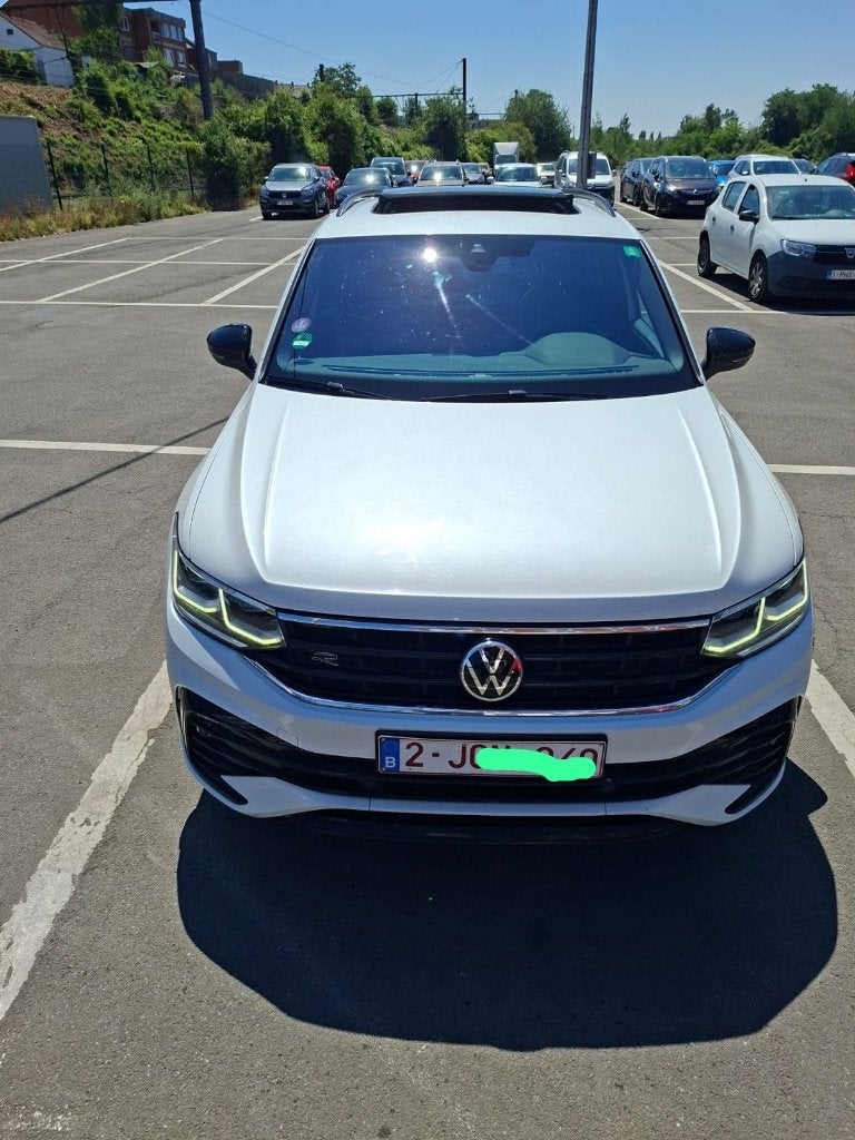 VOLKSWAGEN TIGUAN R-LINE BLACKSTYLE, Autos, Achat, Carnet d'entretien, Alcantara, Noir