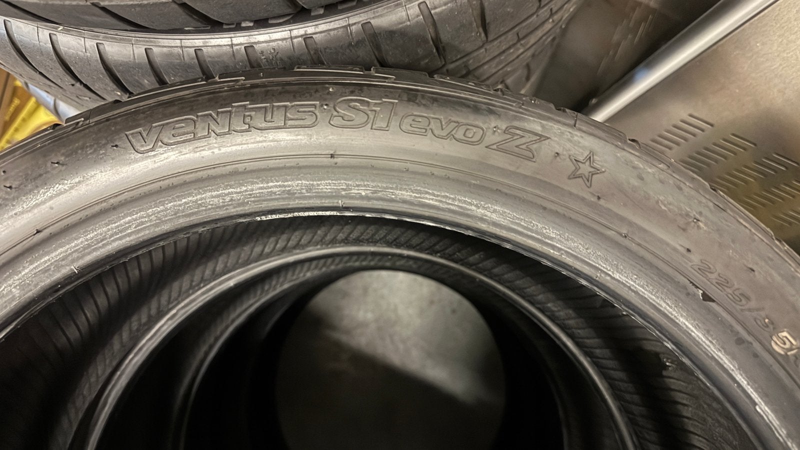 Hankook Ventus S1 Evo Z 225/35 R18 87Y, Véhicule de tourisme, Pneus été, Enlèvement, Utilisé