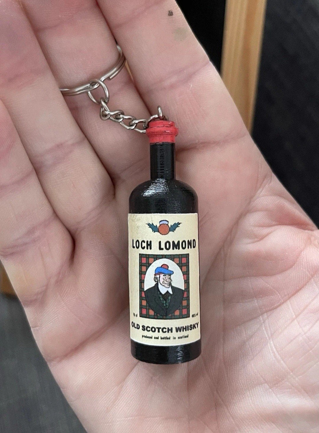 Tintin Kuifje Tim : rare porte-clés du Loch Lomond (objet du, Envoi